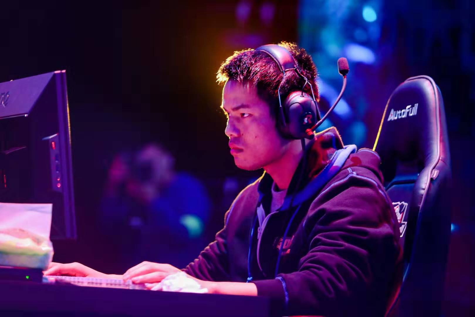 仿佛早已习 仿佛早已习