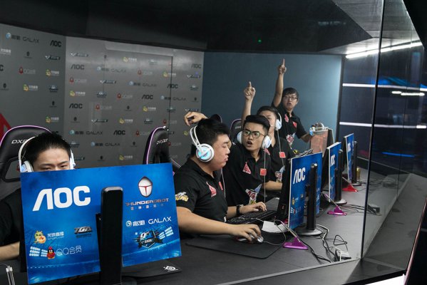 定下基调 定下基调